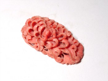 紅珊瑚（ブローチ）