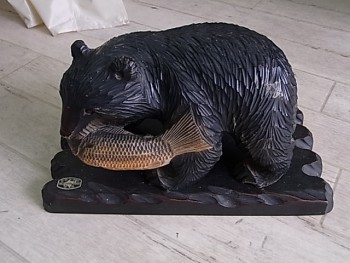 熊の木の彫り物　15000円　早い者勝ち！