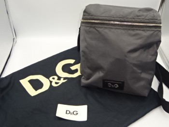 ドルチェ＆ガッバーナ ショルダーバッグ D＆G ロゴ スクエア ナイロン